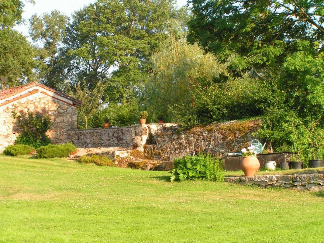 Chez Le Bayle Condat-sur-Vienne Exterior foto